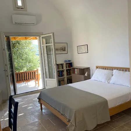 Gaia Kythira Town